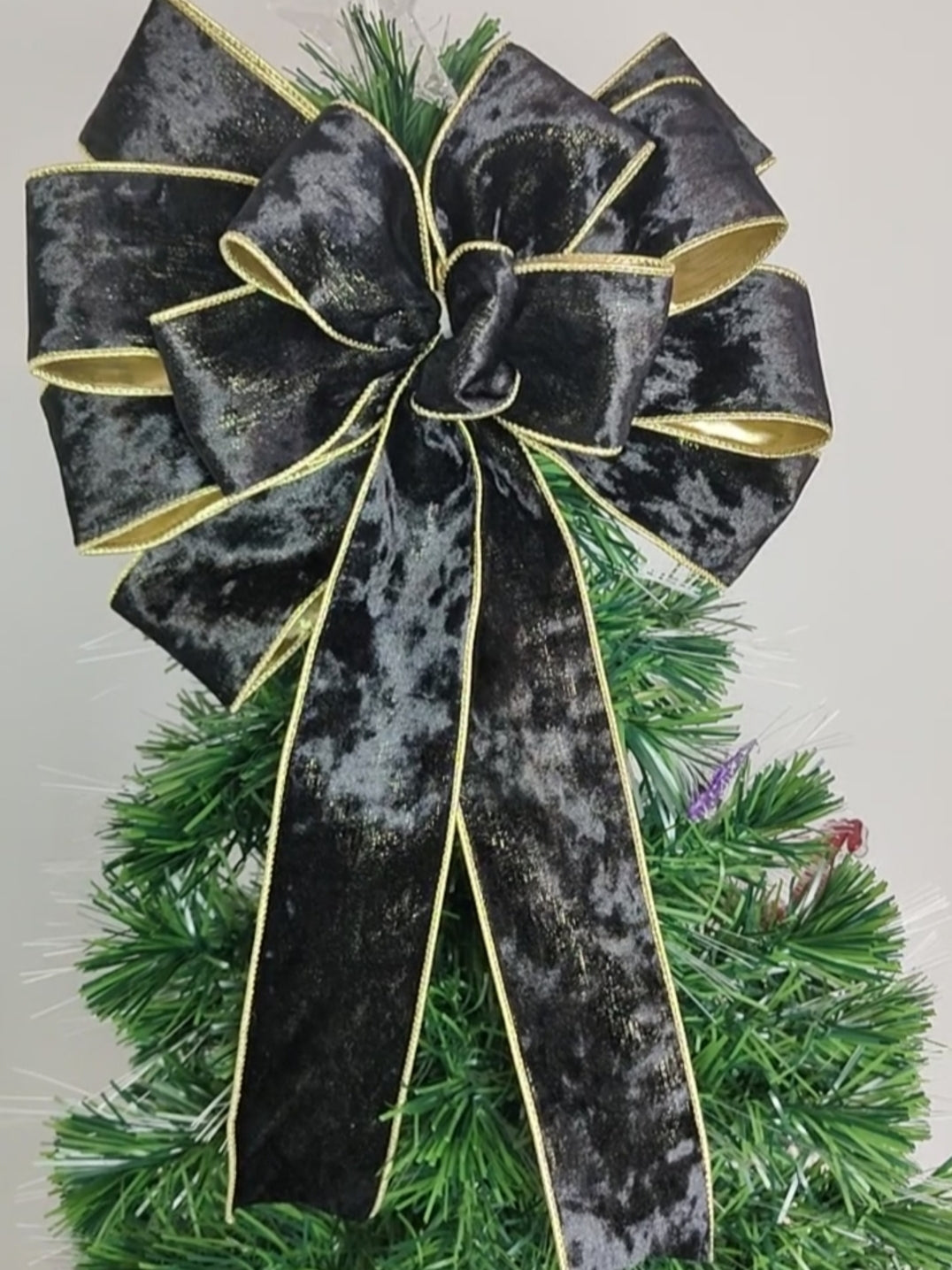 Deluxe Gold Black Velvet Bow