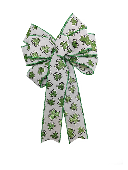White green shamrock wreath bow St Patrick Day