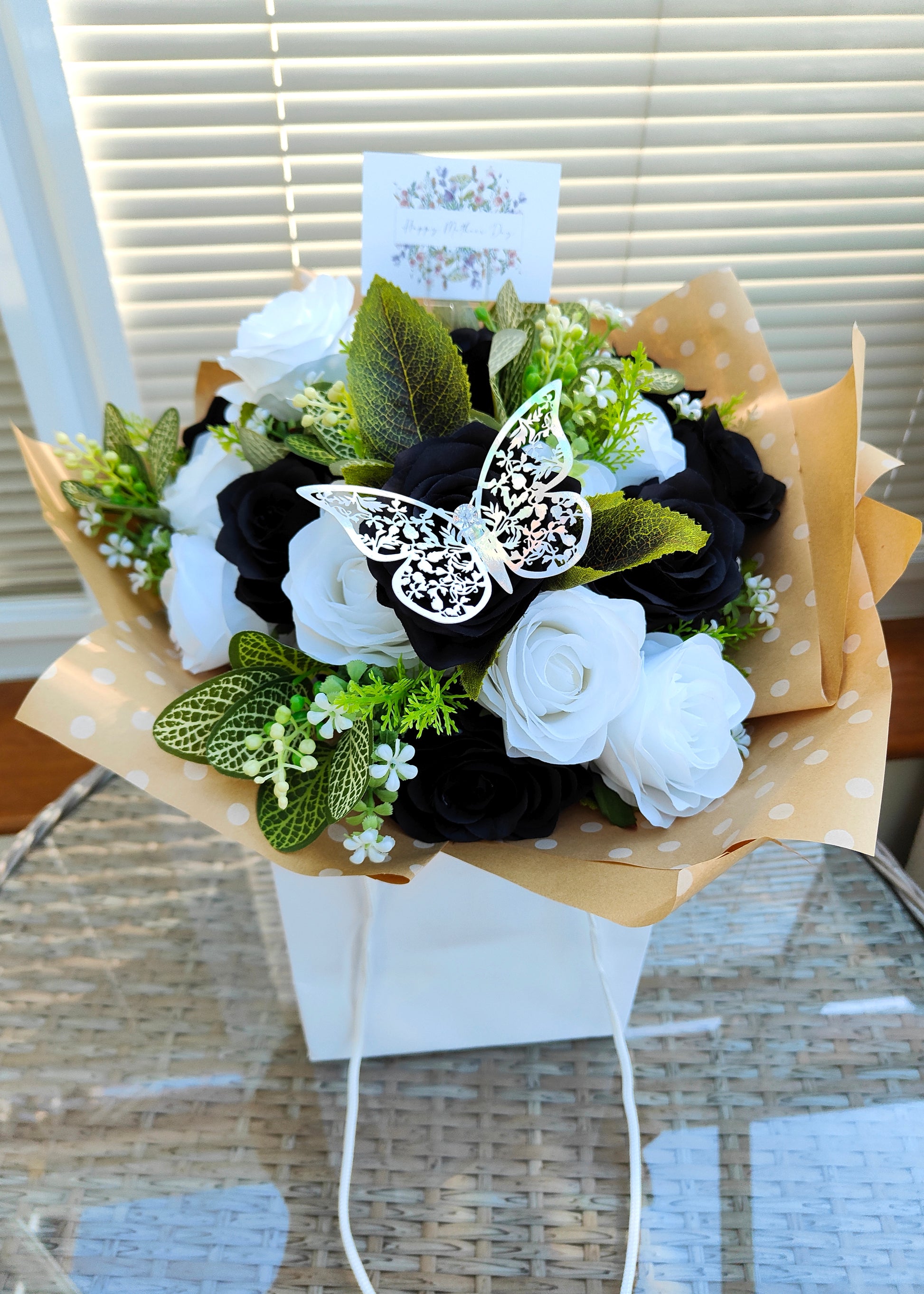 Black White Artificial roses Bouquet Gift flowers