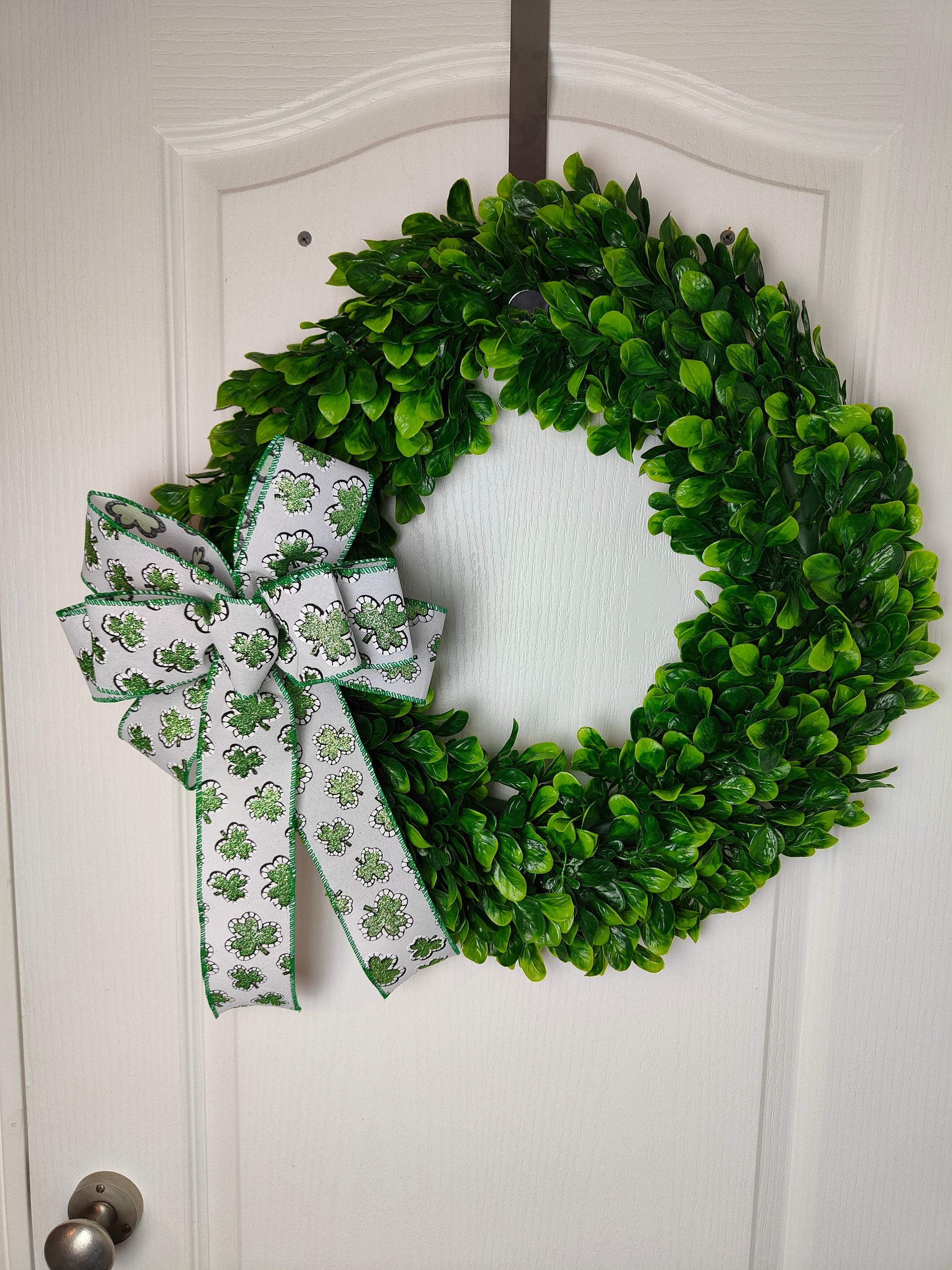 St Patrick day wreath bow Shamrocks